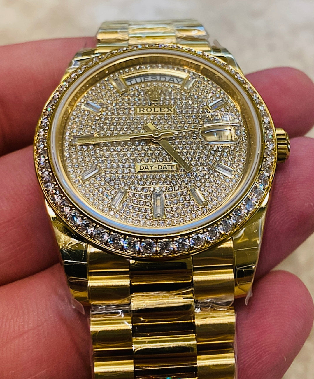 رولكس دايت ديت يالو جولد باڤيد دايال- ماكينة سويسري طبق طبق الأصل