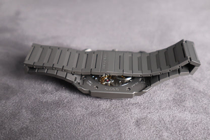 Bulgari Octo Finissimo - انحف ساعة بالعالم ماكينة سويسريو تيتانيون - القطعة الوحيدة بالعراق