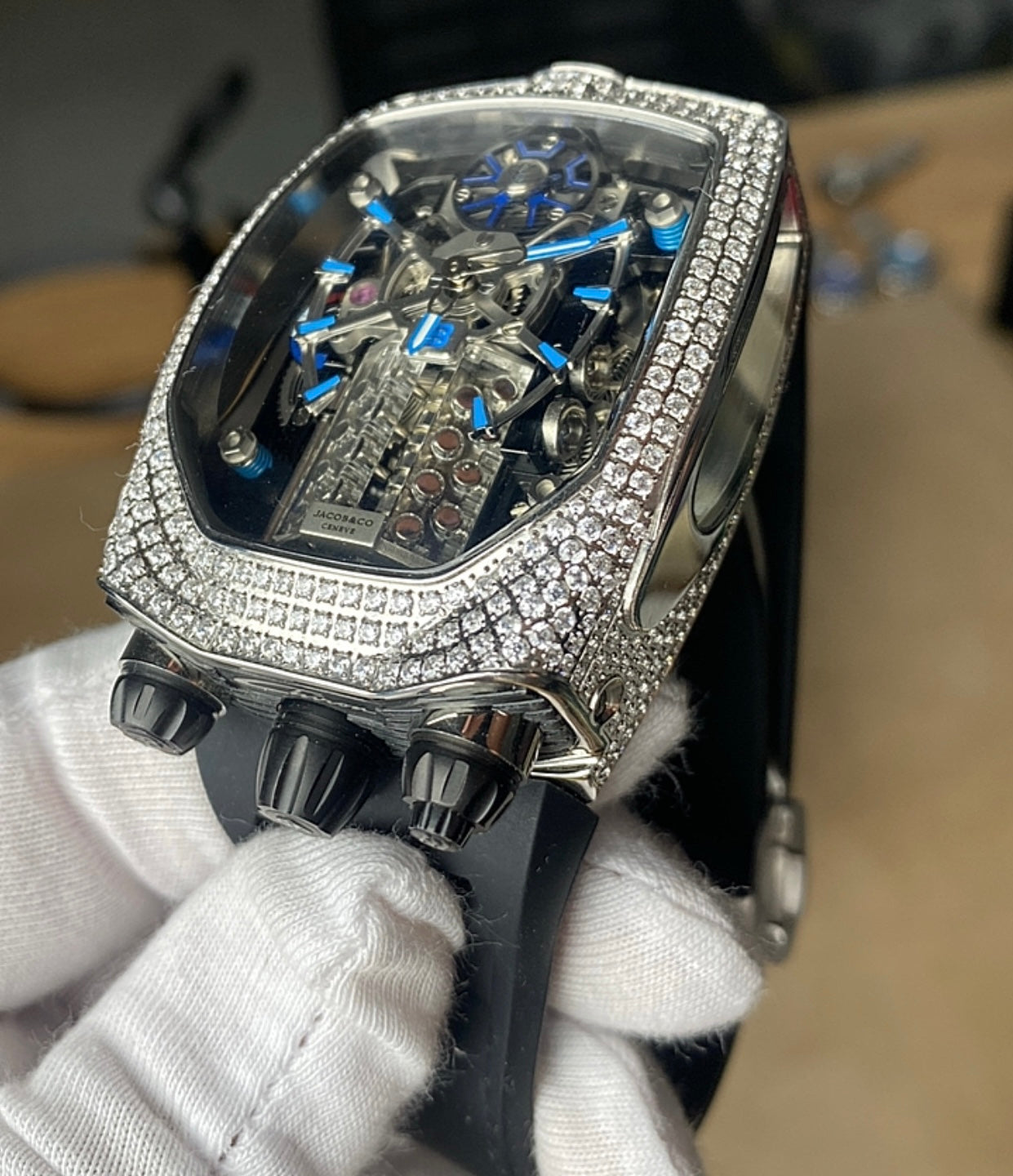 جاكوب اند كو بوجاتي ٢٠٢٥ فول دايموند - تشطيب الساعة عالي طبق الأصل - لوحدك لابسها في العراق