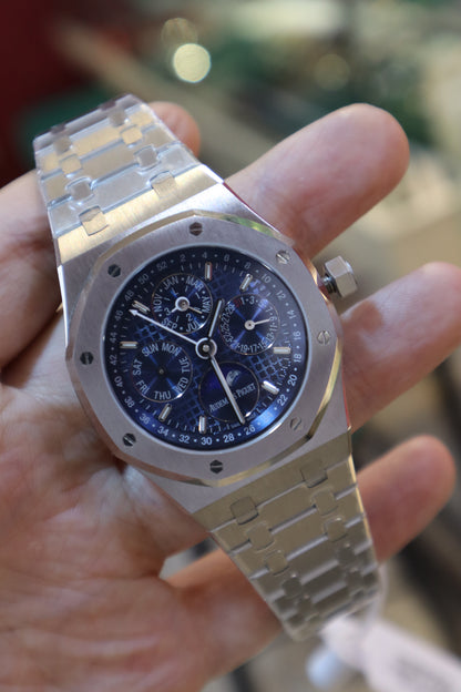 AP RPYAL OAK كلين طبق الاصل بكامل التعقيده قطعه واحده