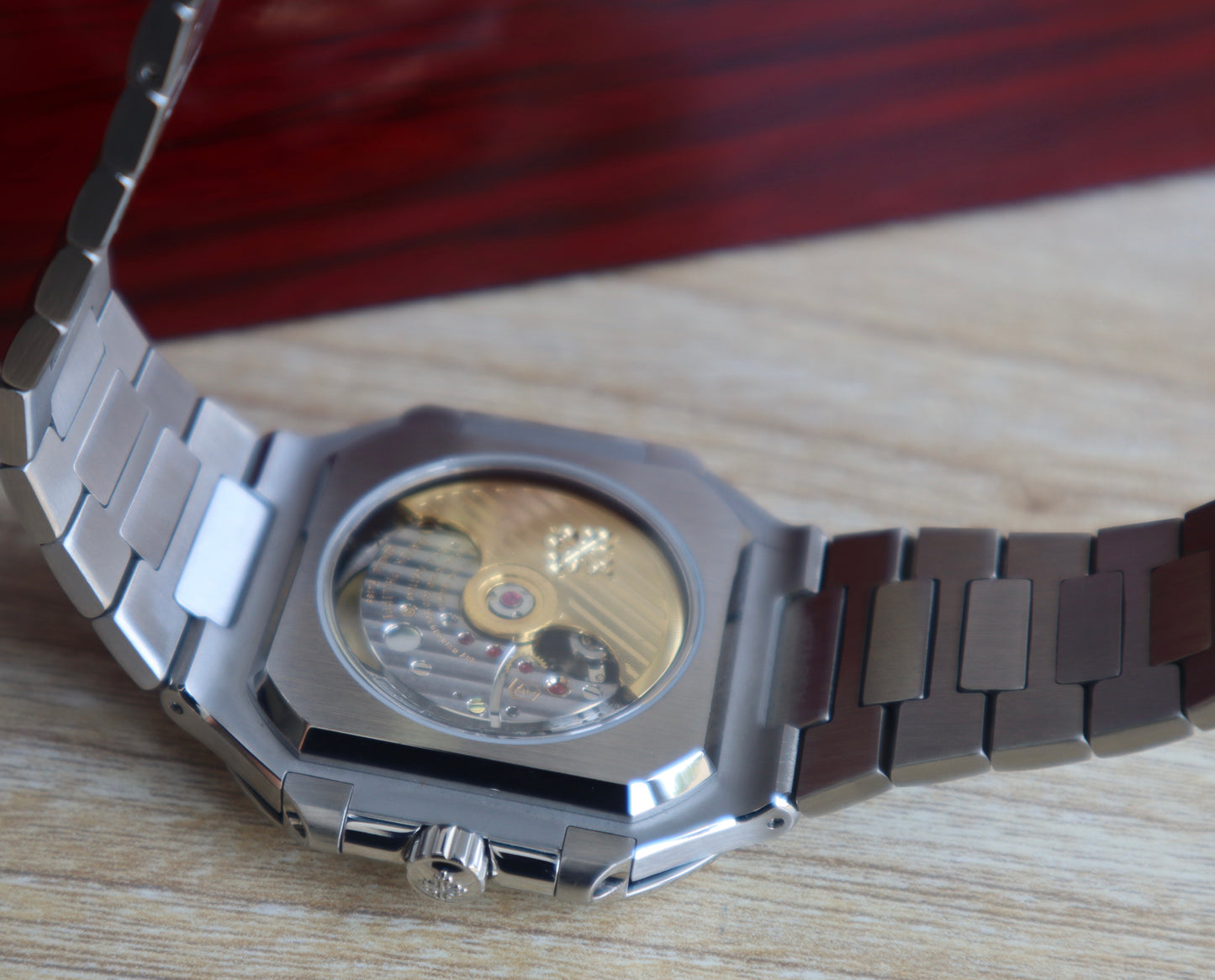 باتيك فيليب كيوبيتوس تيفاني بلو ٢٠٢٤ - الساعة طبق الأصل لا يمكن تميزها عن الأصلي