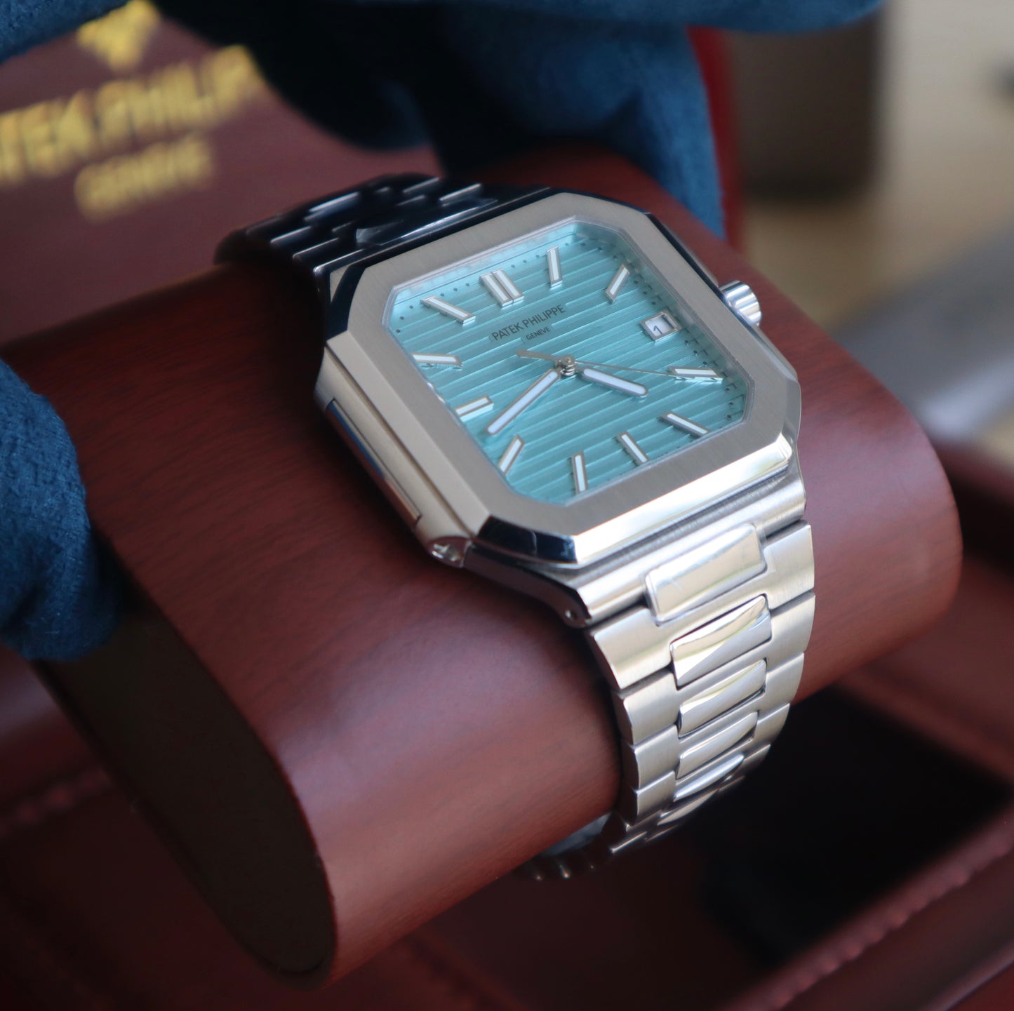 باتيك فيليب كيوبيتوس تيفاني بلو ٢٠٢٤ - الساعة طبق الأصل لا يمكن تميزها عن الأصلي