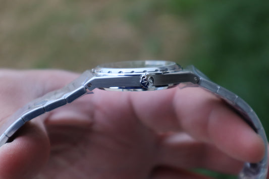 فاشرون كونستانتين الاصليه سعرها 66 الف دولار  في دبي ، القطعه نسبه تطابق ١٠٠ بالميه بالكامل