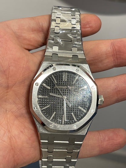 AP ROYAL OUK BLACK DIALN كلين طبق الاصل قطر 41