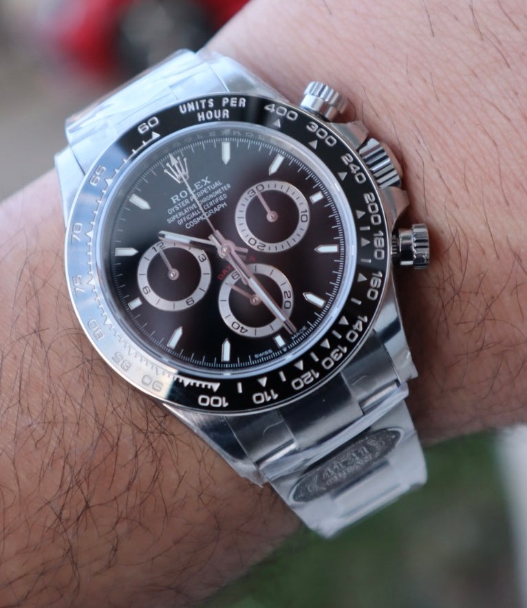 رولكس دايتونا بلاك دايل - كلين بتعقيدة الكوزموجراف