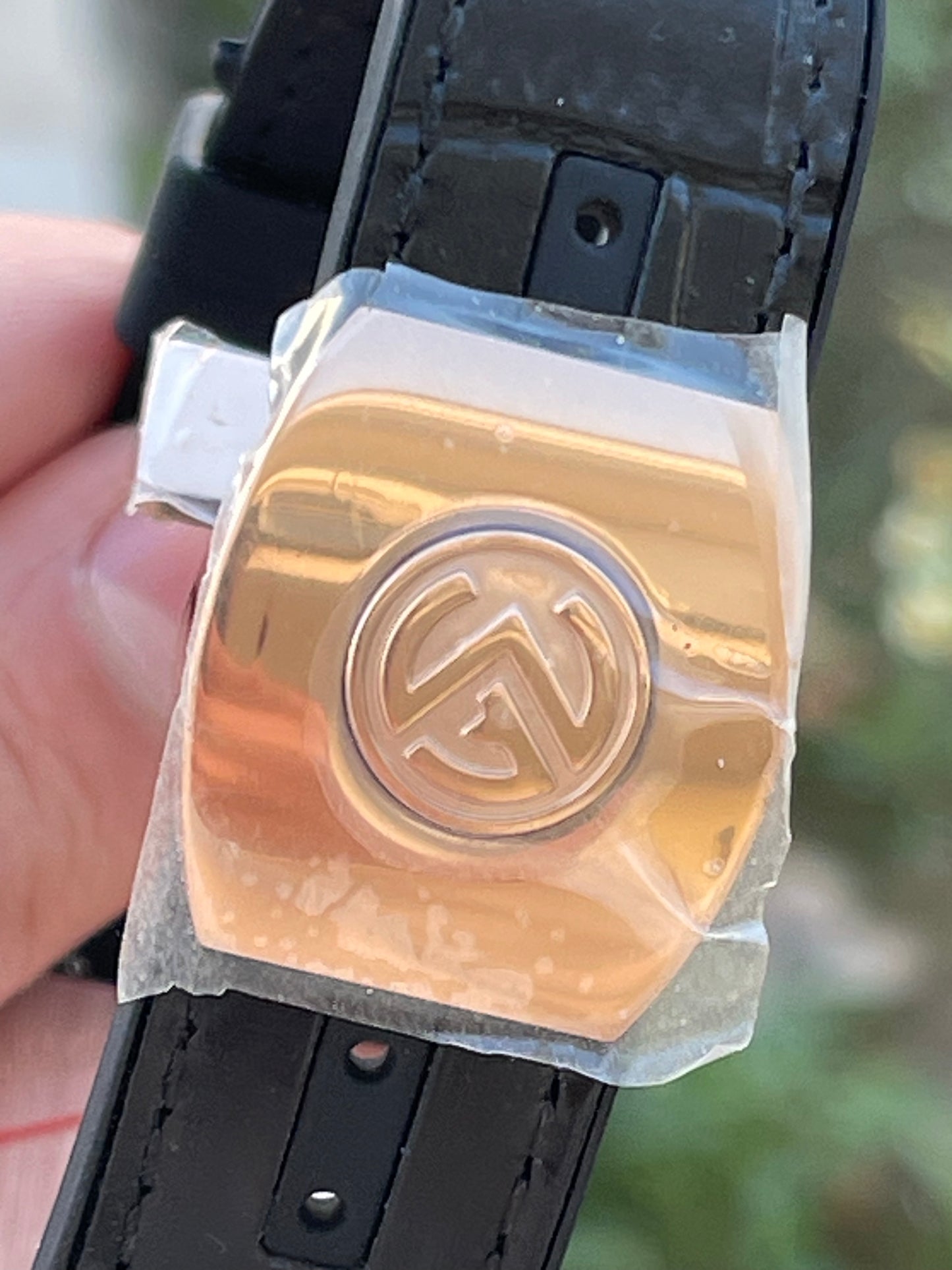 فرانك مولر روز جولد الساعه طبق الاصل لا تحتاج تركيب الماس ، نفس اللمعه وكامل التفاصل تماما كلين