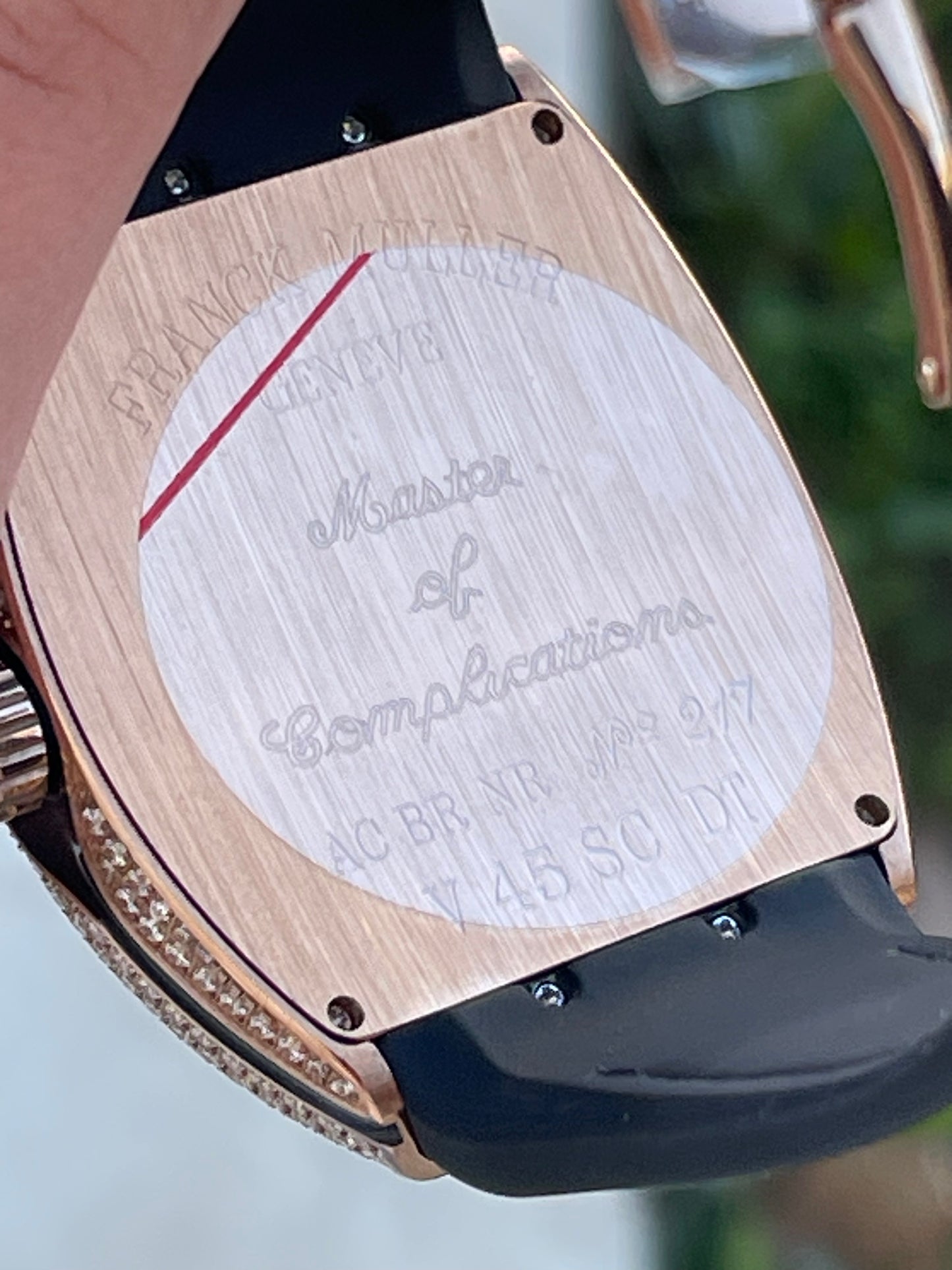 فرانك مولر روز جولد الساعه طبق الاصل لا تحتاج تركيب الماس ، نفس اللمعه وكامل التفاصل تماما كلين