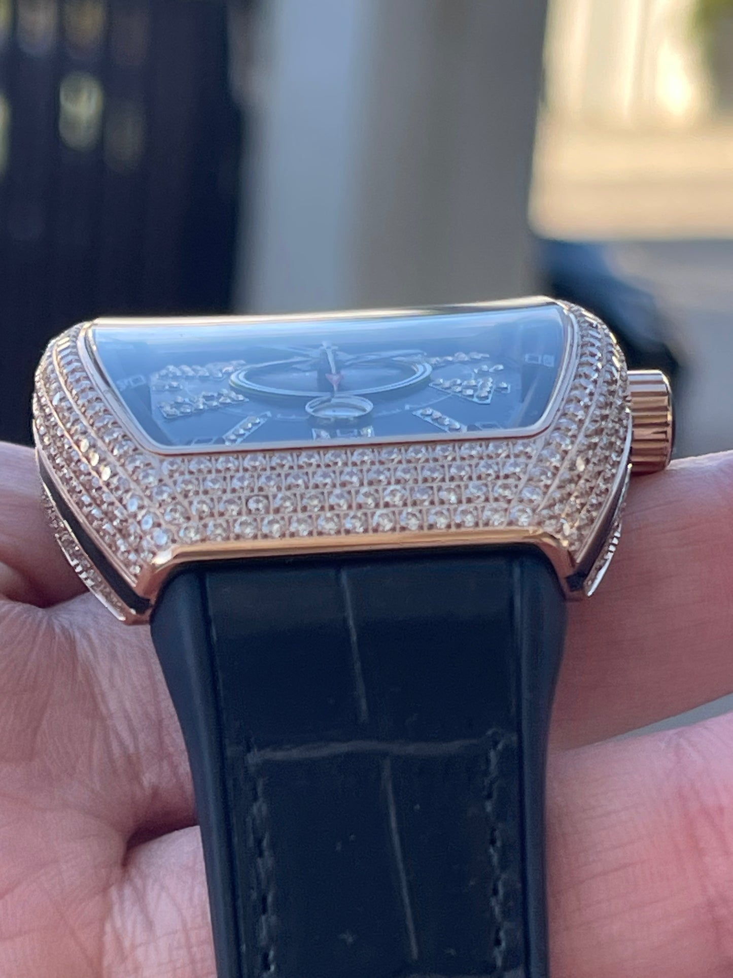 فرانك مولر روز جولد الساعه طبق الاصل لا تحتاج تركيب الماس ، نفس اللمعه وكامل التفاصل تماما كلين