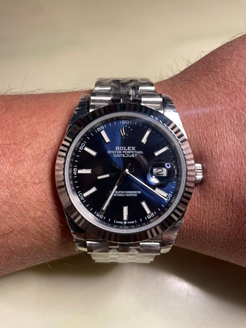 رولكس دايت جست كلين جوبلي ستراب- الساعة الان في عمان - السعر بالاردني ٦٠٠ دينار