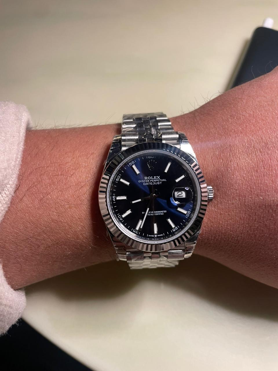 رولكس دايت جست كلين جوبلي ستراب- الساعة الان في عمان - السعر بالاردني ٦٠٠ دينار