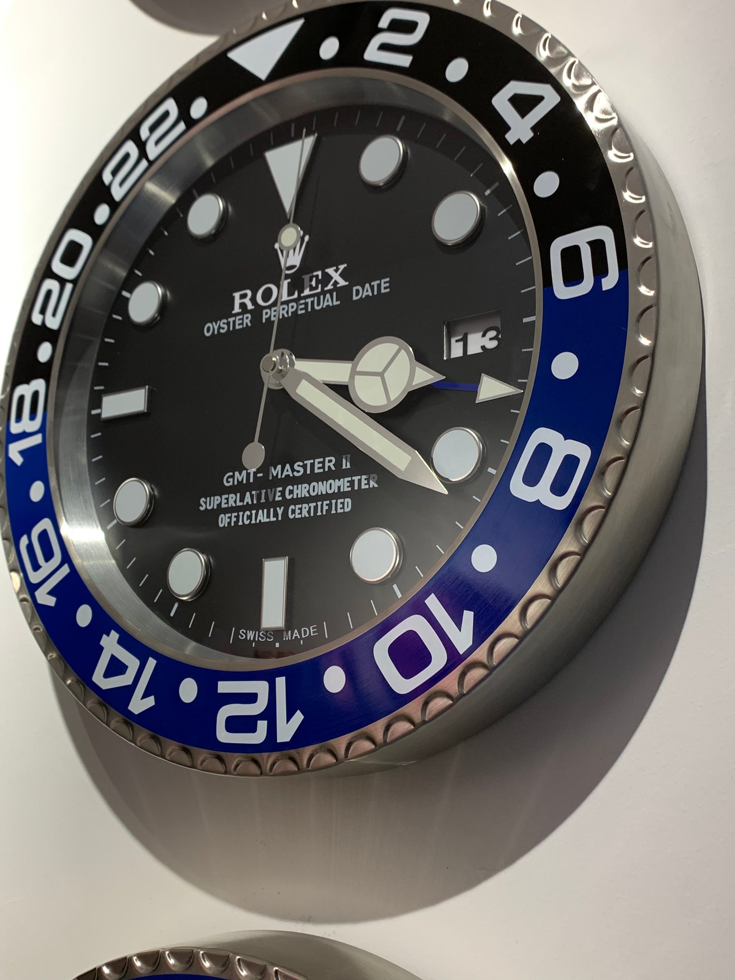 ساعه حائط بتصميم رولكس باتمان -  تصميم دقيق تاريخ.وعقربين ROLEX GMT BATMAN