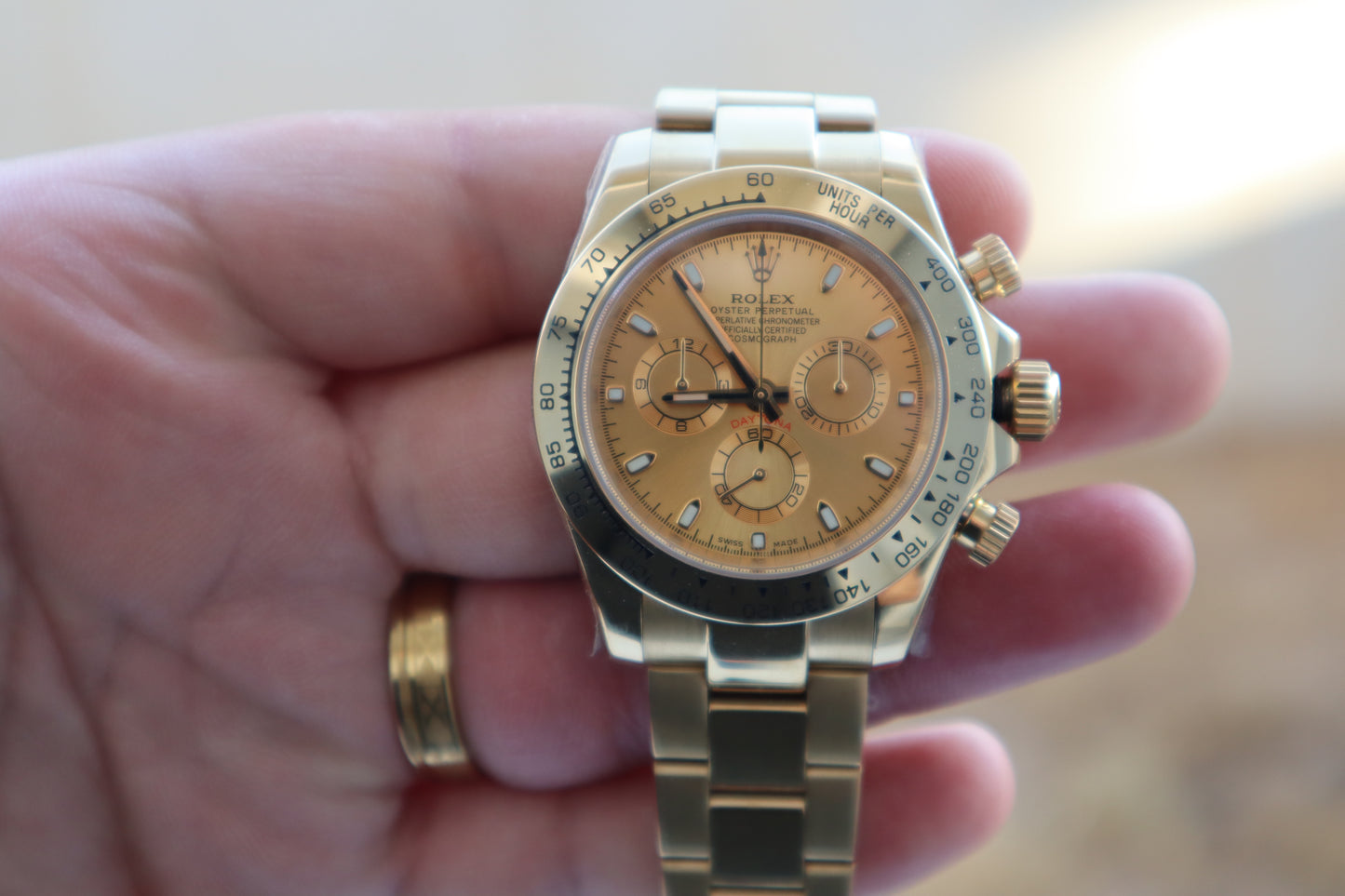 رولكس دايتونا فل جولد  - الأعلى طلباً جودة الساعة مطابقه تماما - كلين-
