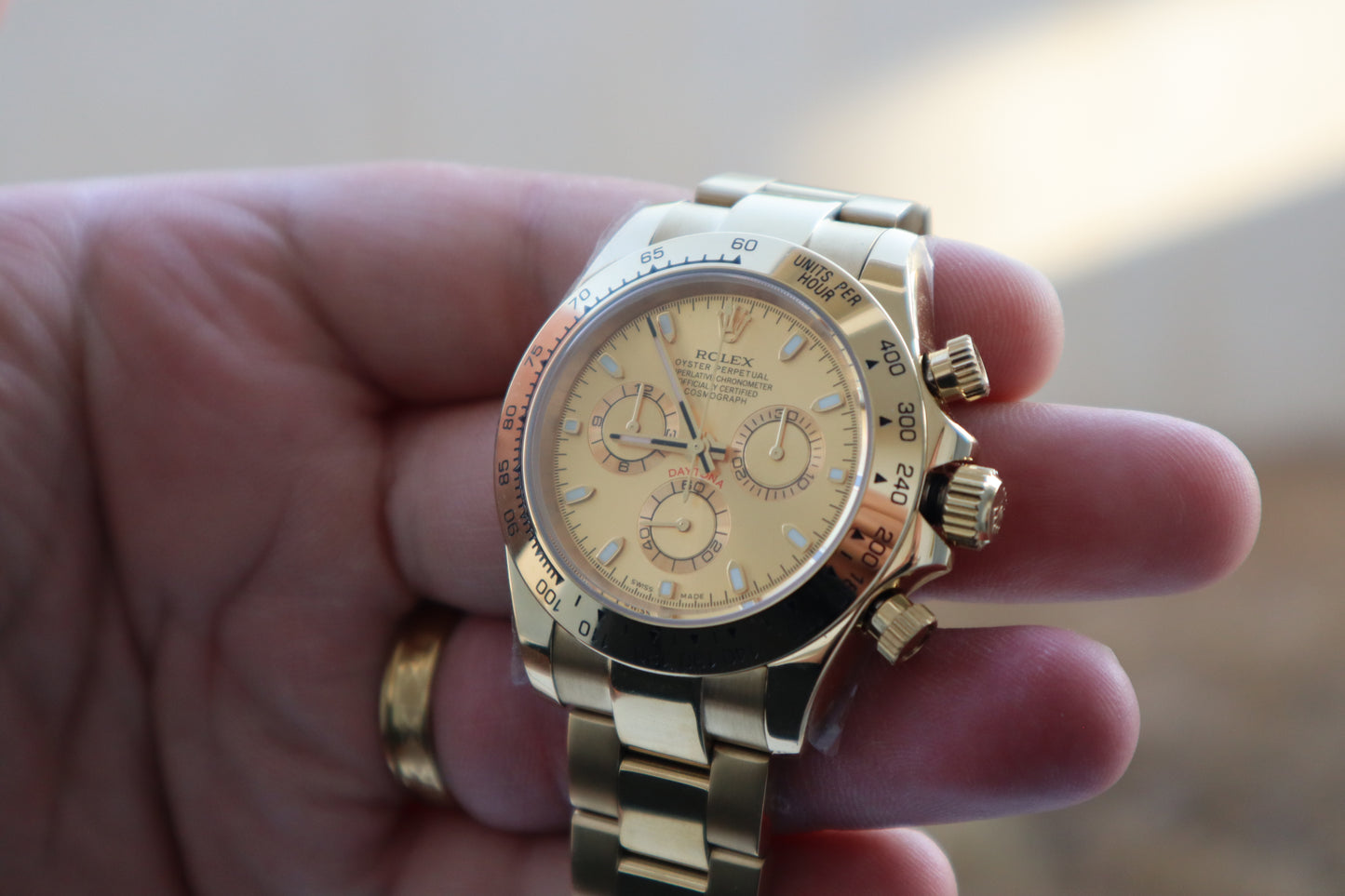 رولكس دايتونا فل جولد  - الأعلى طلباً جودة الساعة مطابقه تماما - كلين-