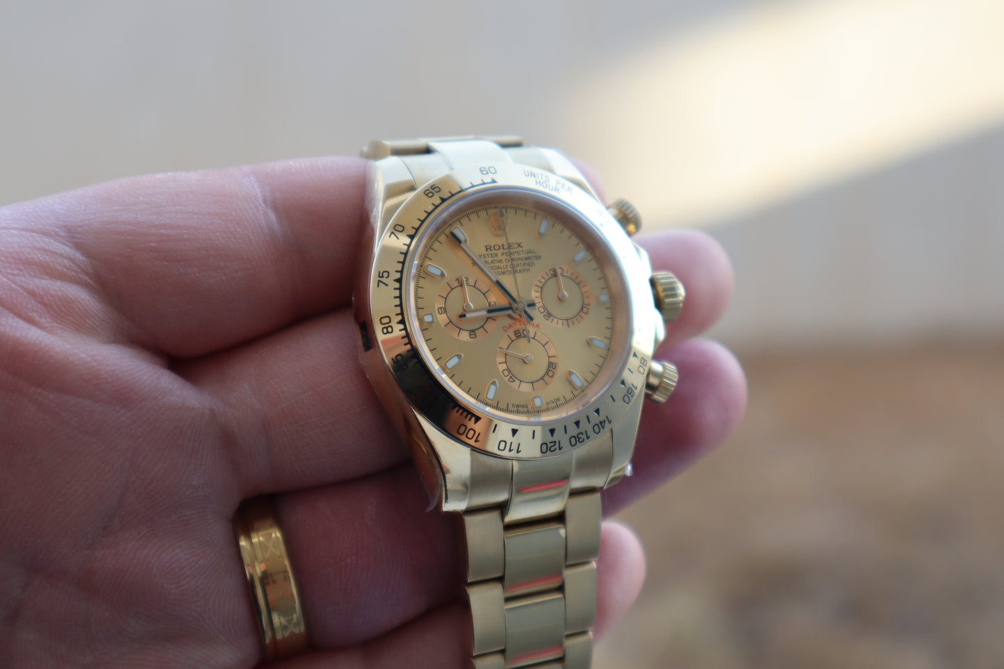 رولكس دايتونا فل جولد  - الأعلى طلباً جودة الساعة مطابقه تماما - كلين-