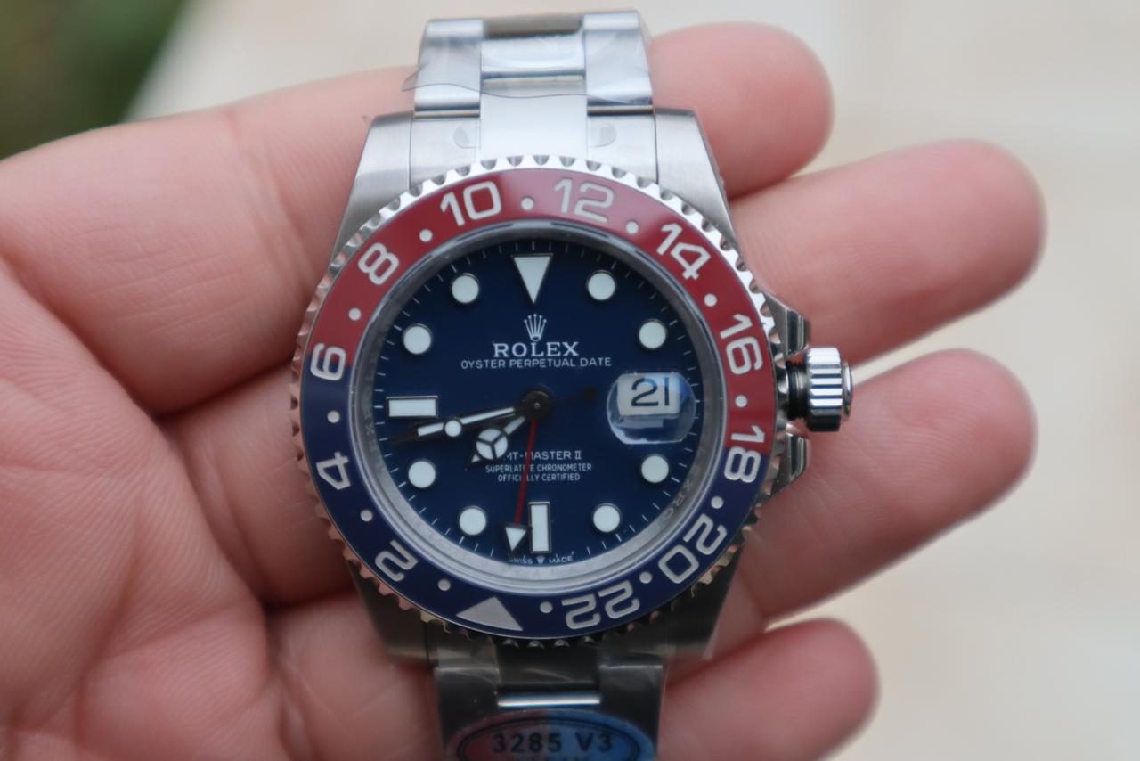 قطعة نادر جداً تلقاها - رولكس ببسي اويستر مينا نيلي كلين