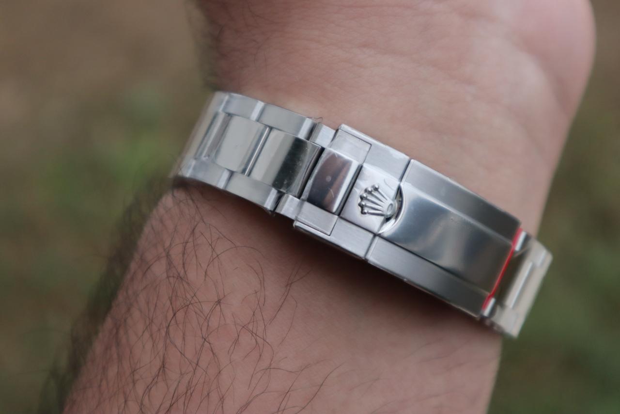 قطعة نادر جداً تلقاها - رولكس ببسي اويستر مينا نيلي كلين