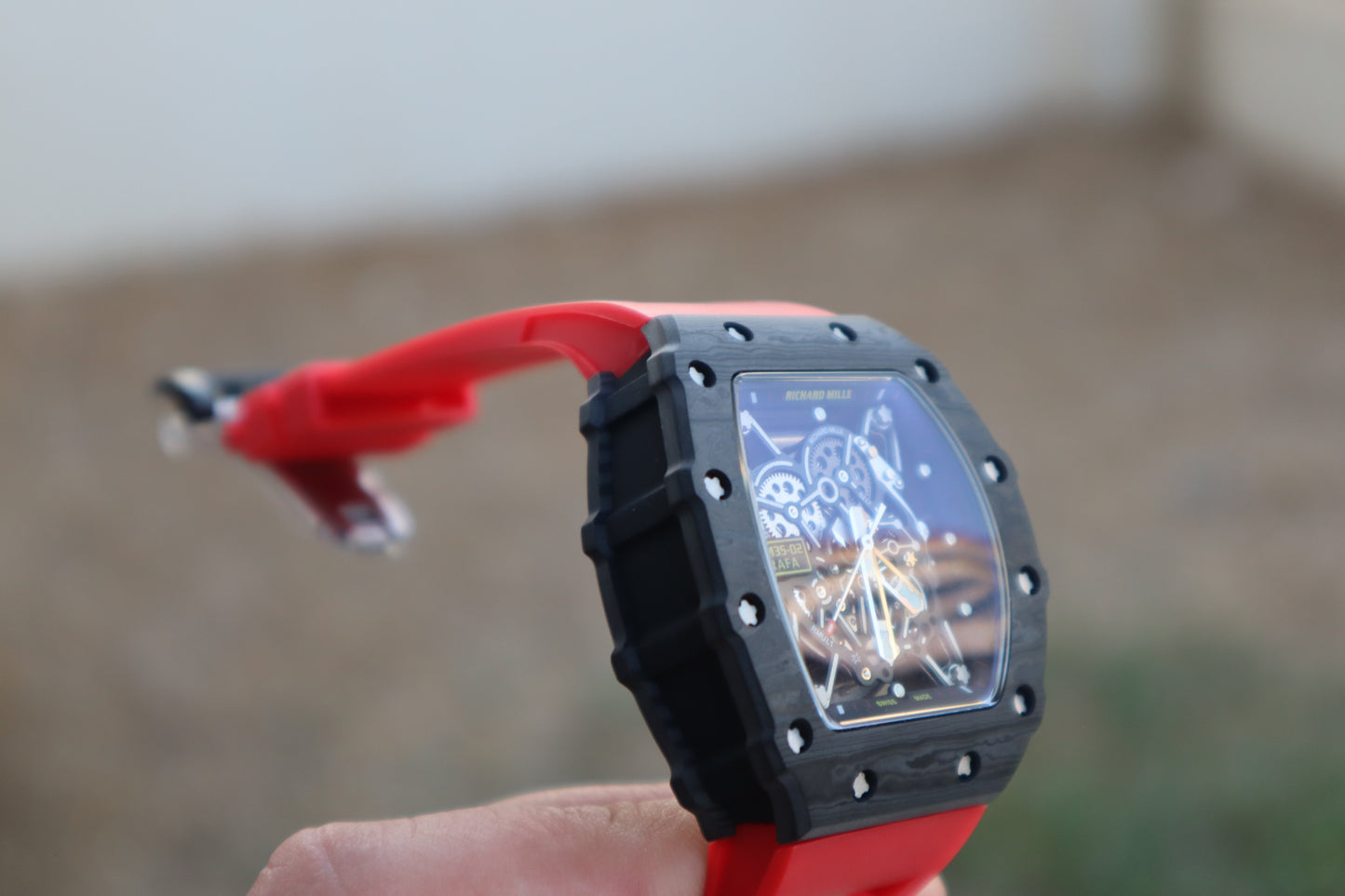 RM 35-02 RAFA - ريتشارد ميل اصدار ليميتد رافايل مادال ستراب احمر (السعر بالاردني 550 دينار واصلة لعمان)