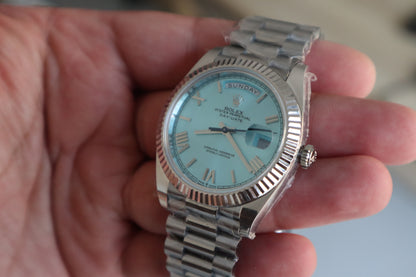 رولكس داي ديت بلاتينيم مينا ايس بلو - الساعة مطابقة بشكل مو طبيعي  (السعر بالاردني 2000 دينار واصلة لعمان)