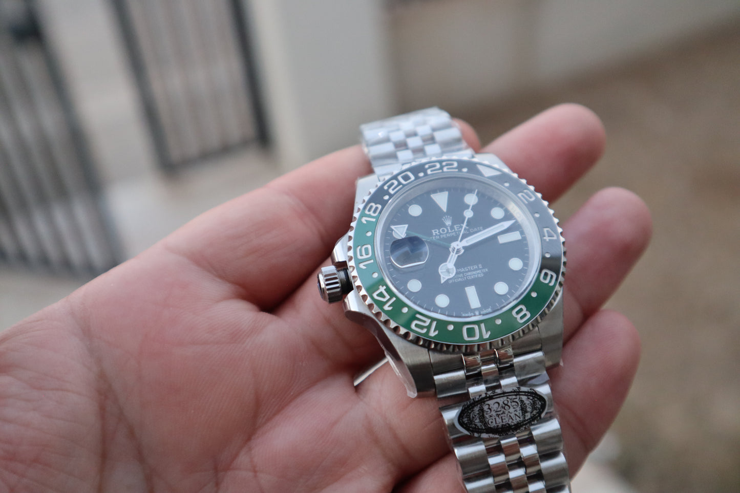 رولكس جي ام تي سبرايت - اصدار كراون على اليسار - كلين طبق الأصل