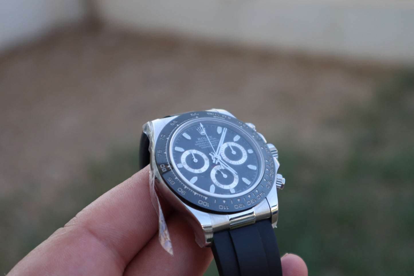 Rolex Daytona Cosmograph- الساعة طبق الأصلية و نفس الماكينة بتعقيداتها