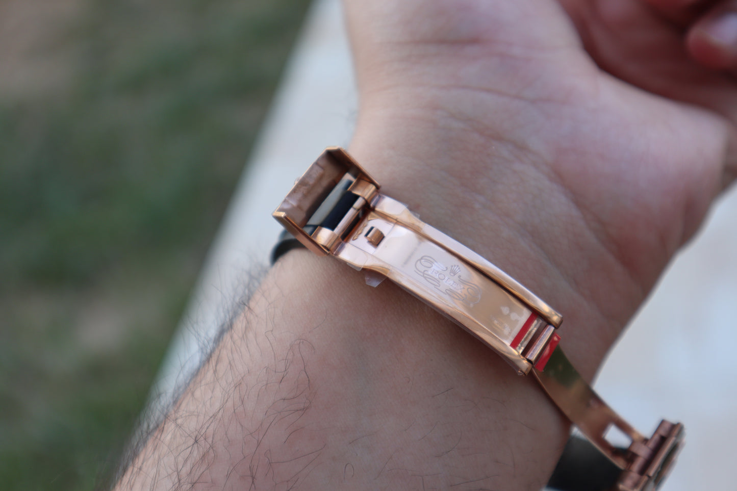 Rolex Daytona Cosmograph Chocolate - الساعة طبق الأصلية و نفس الماكينة بتعقيداتها