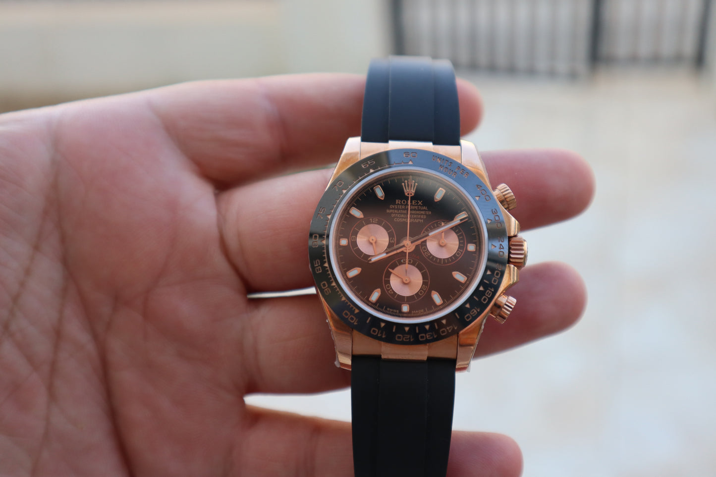 Rolex Daytona Cosmograph Chocolate - الساعة طبق الأصلية و نفس الماكينة بتعقيداتها