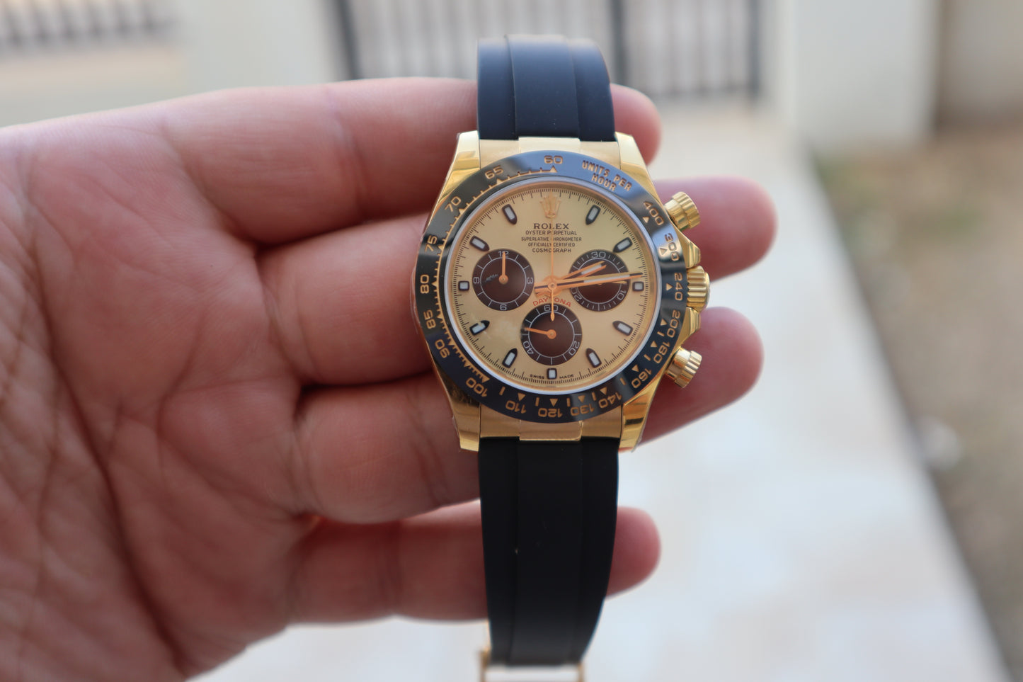 رولكس دايتونا بيكاتشو مينا ذهبي- الترا ماتش كلين