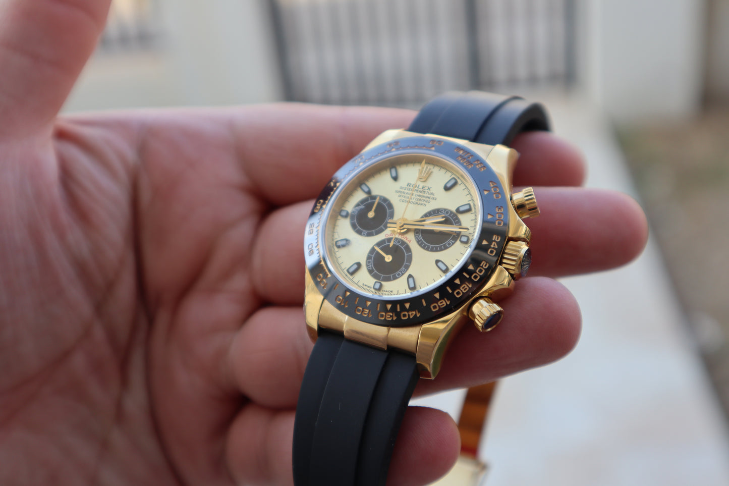 رولكس دايتونا بيكاتشو مينا ذهبي- الترا ماتش كلين