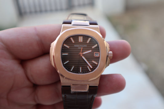 باتيك فيليب نوتلس ليثر ستراب بني- الترا ماتش طبق الأصل (حبة واحدة بالعراق)