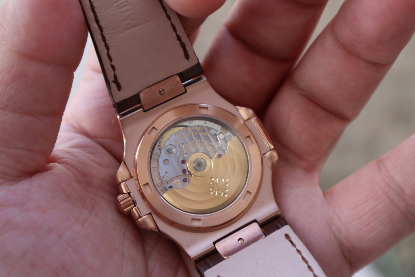 باتيك فيليب نوتلس ليثر ستراب بني- الترا ماتش طبق الأصل (حبة واحدة بالعراق)