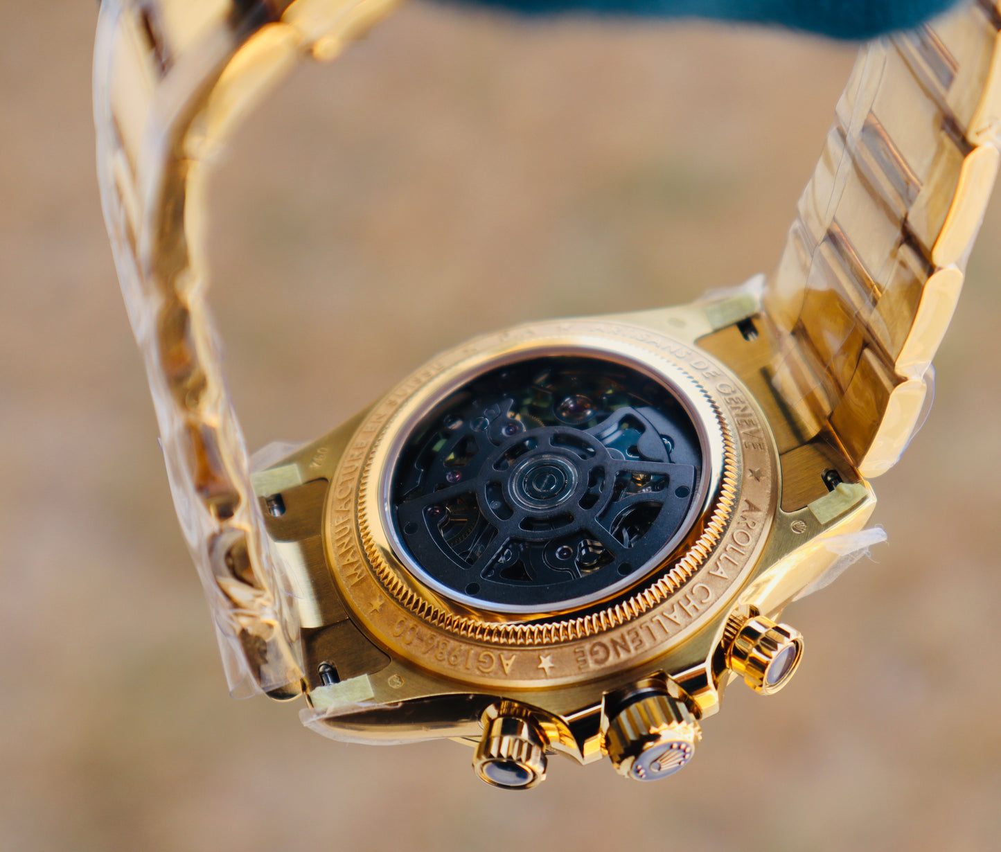 Rolex Daytona Yellow Gold Ruby - رولكس دايتونا ذهب اصفر ياقوت اخضر طبق الأصل ماكينة سويسري نادرة جداً