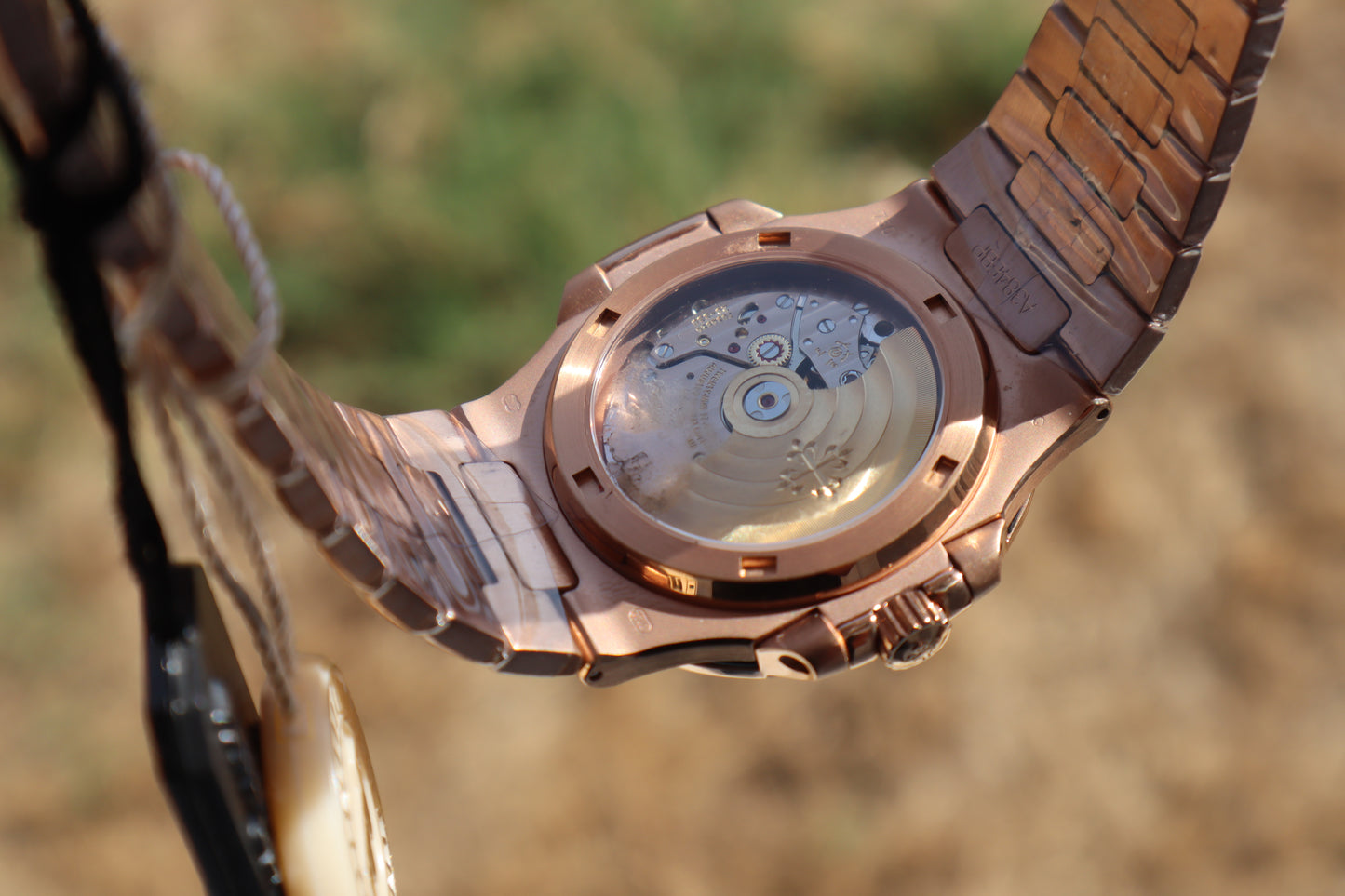 PATEK Philippe  Nautilus Rose Gold Clean - نوتيلس فول روزجولد كلين حبة واحدة