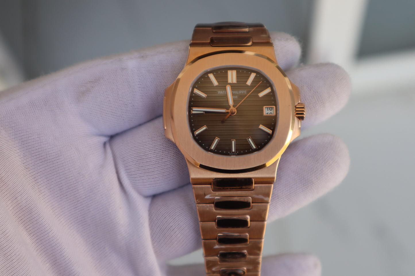 PATEK Philippe  Nautilus Rose Gold Clean - نوتيلس فول روزجولد كلين حبة واحدة