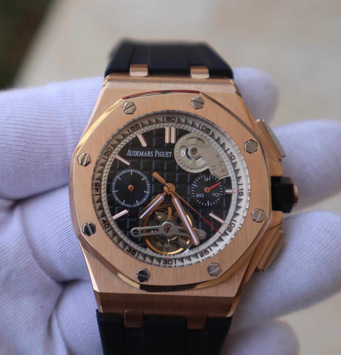 AP ROYAL OAK OFFSHORE- اوديمارس اوف شور كرونوجراف  قطعة واحدة اصدار نادر طبق الأصل