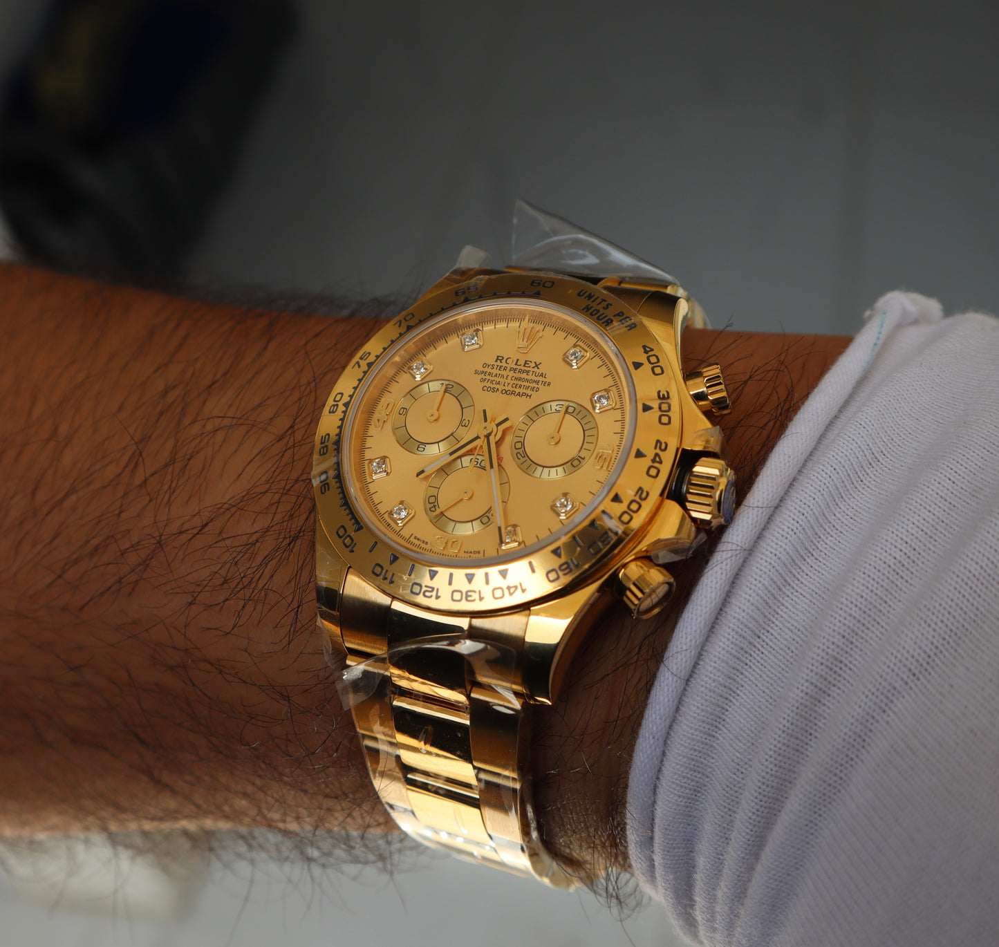 ROLEX DAYTONA YELLOW GOLD- رولكس دايتونا ذهب اصفر عيار ١٨ طلاء ماكينة سويسري