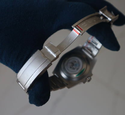 رولكس سابمارينر كلين + جهاز ويندر ء+ حافظة السفر  - اصدار خاص ماكينة سويسري