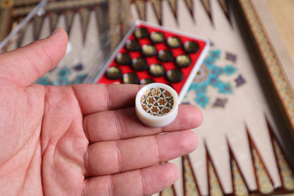 طاولي + شطرنج  زخرفة راقية صناعة يدوية - جنطة جلد فاخرة جنود براص B6