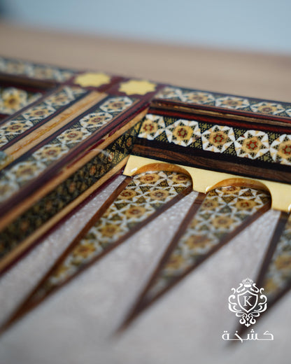 طاولي + شطرنج  زخرفة سوداء راقية صناعة يدوية - جنطة جلد فاخرة السعر بدون احجار شطرنج ٥٥٠ الف ومع احجار شطرنج ٦٥٠ الف