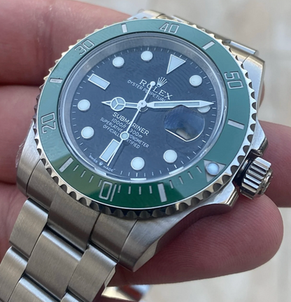 رولكس ستار باكس من الداخل اسود او رولكس هالك من الداخل اخضر ، كلين طبق الاصل شباب