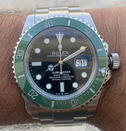 رولكس ستار باكس من الداخل اسود او رولكس هالك من الداخل اخضر ، كلين طبق الاصل شباب