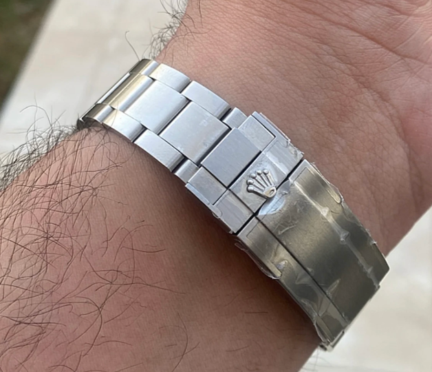 رولكس ستار باكس من الداخل اسود او رولكس هالك من الداخل اخضر ، كلين طبق الاصل شباب