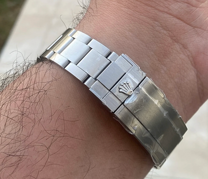 رولكس ستار باكس من الداخل اسود او رولكس هالك من الداخل اخضر ، كلين طبق الاصل شباب