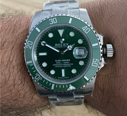 رولكس ستار باكس من الداخل اسود او رولكس هالك من الداخل اخضر ، كلين طبق الاصل شباب