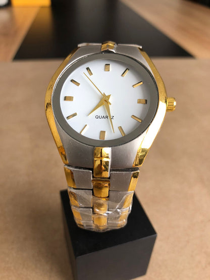 WHITE SILVER QUARTZ WATCH :  ساعة كوارتز  فضية بيضاء