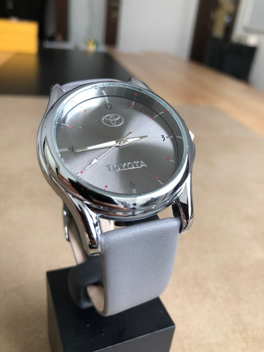 SILVER TOYOTA WATCH :   ساعة تويوتا فضي