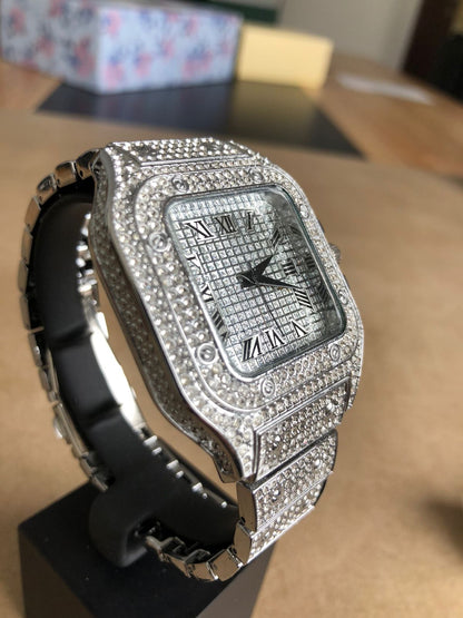 12 DIAMOND WATCH : ساعة 12 دايموند