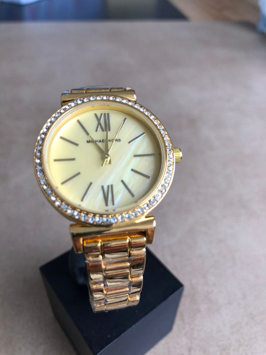 MICHLE KROS WATCH  : ساعة مايكل كروس