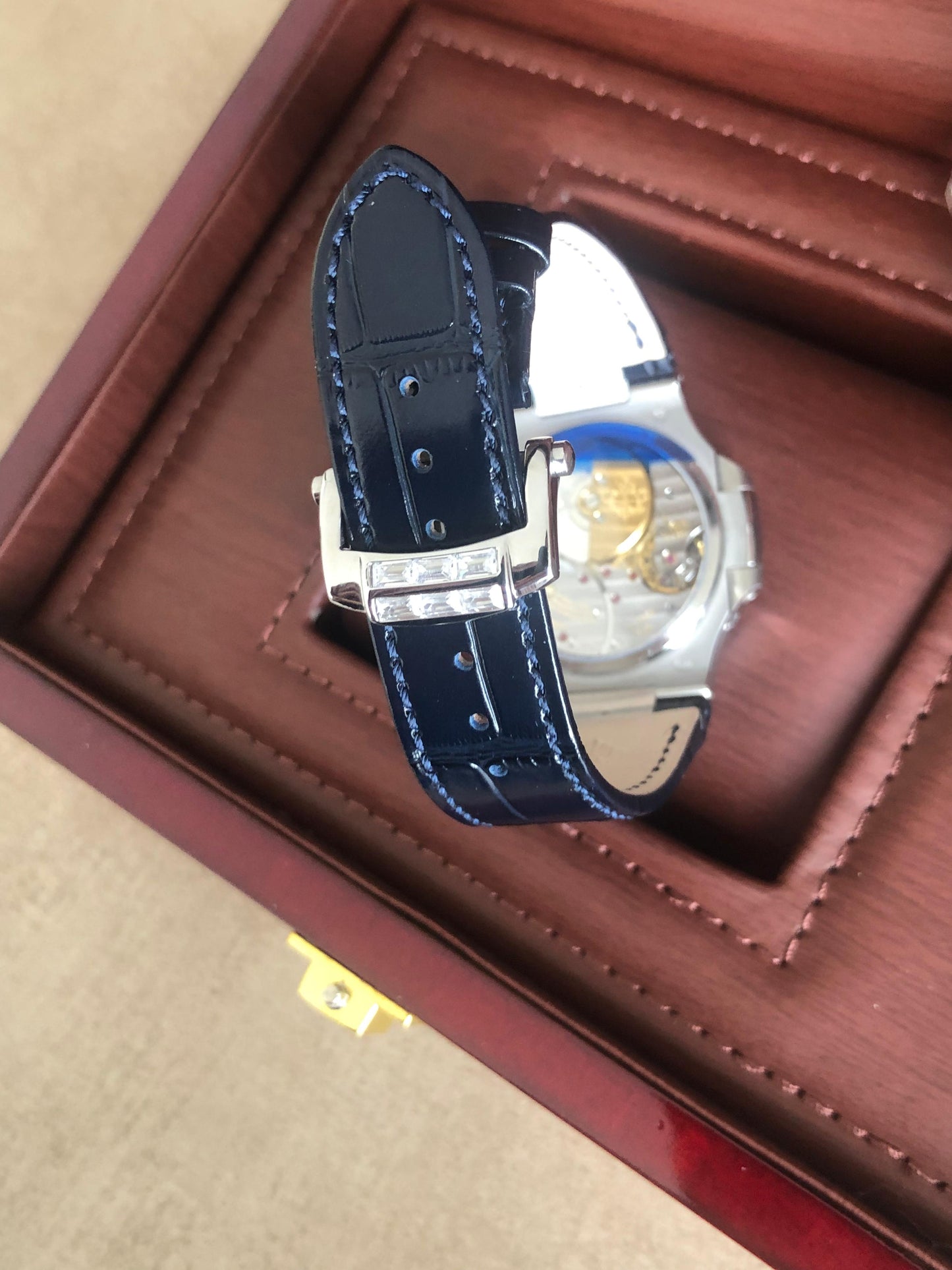 Patek Philippe Nautilus 5712/1R - تطابق ١٠٠٪؜ ماكينة سويسري باتيك فيليب نوتليس كلين قطعه واحده
