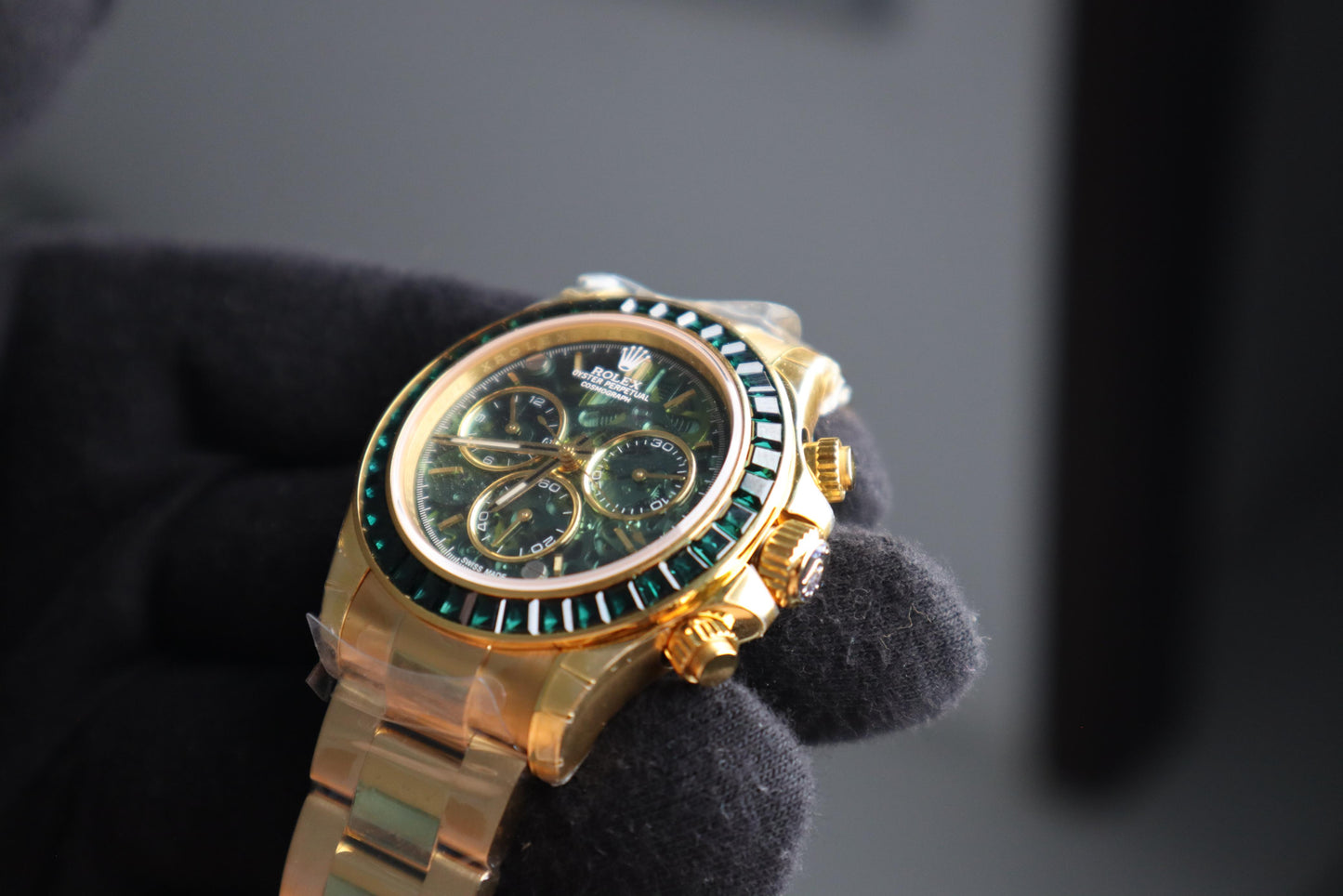 Rolex Daytona Green Ruby 40 mm  -قطعة كلين طبق الأصل ماكيمة سويسري طبق الأصل متوفر حبة واحدة في كل العراق