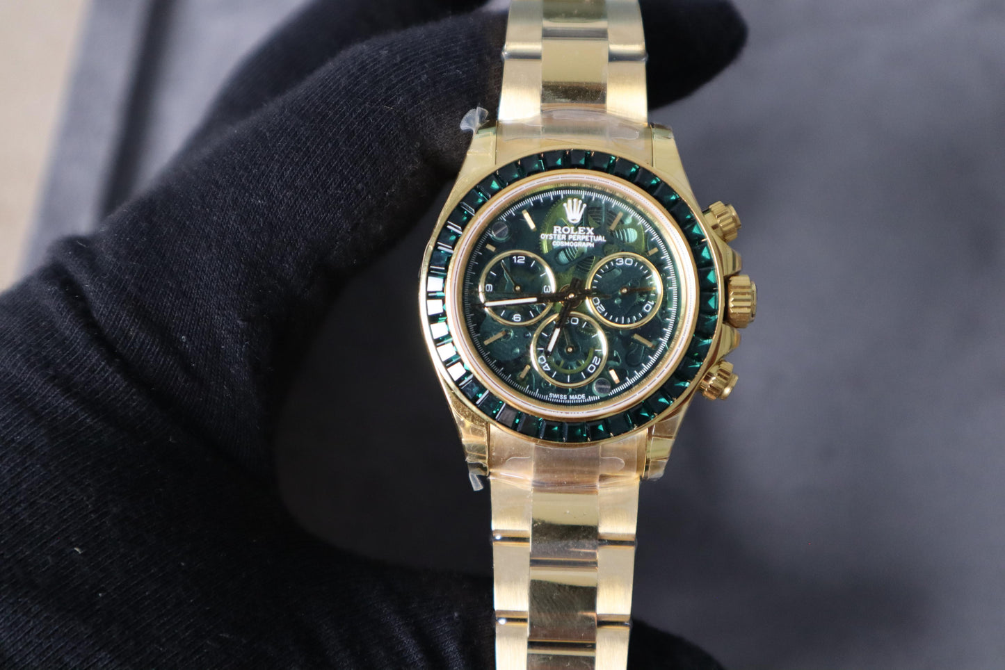 Rolex Daytona Green Ruby 40 mm  -قطعة كلين طبق الأصل ماكيمة سويسري طبق الأصل متوفر حبة واحدة في كل العراق